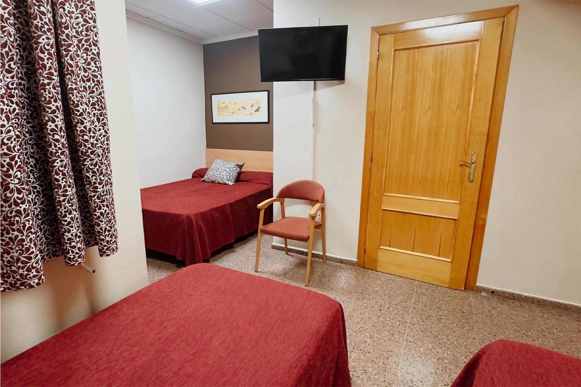 Anna Hotel 2*