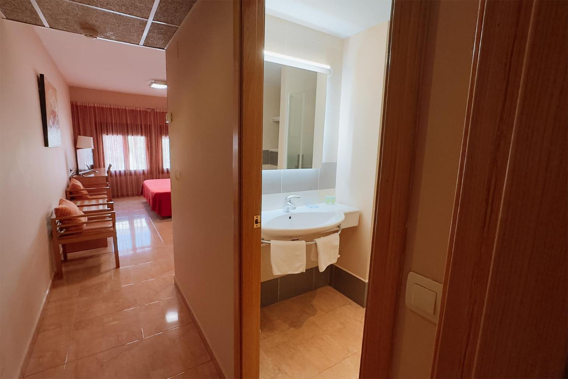Anna Hotel