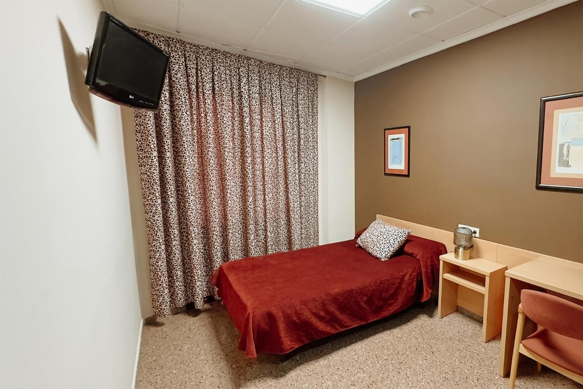 Anna Hotel 2*