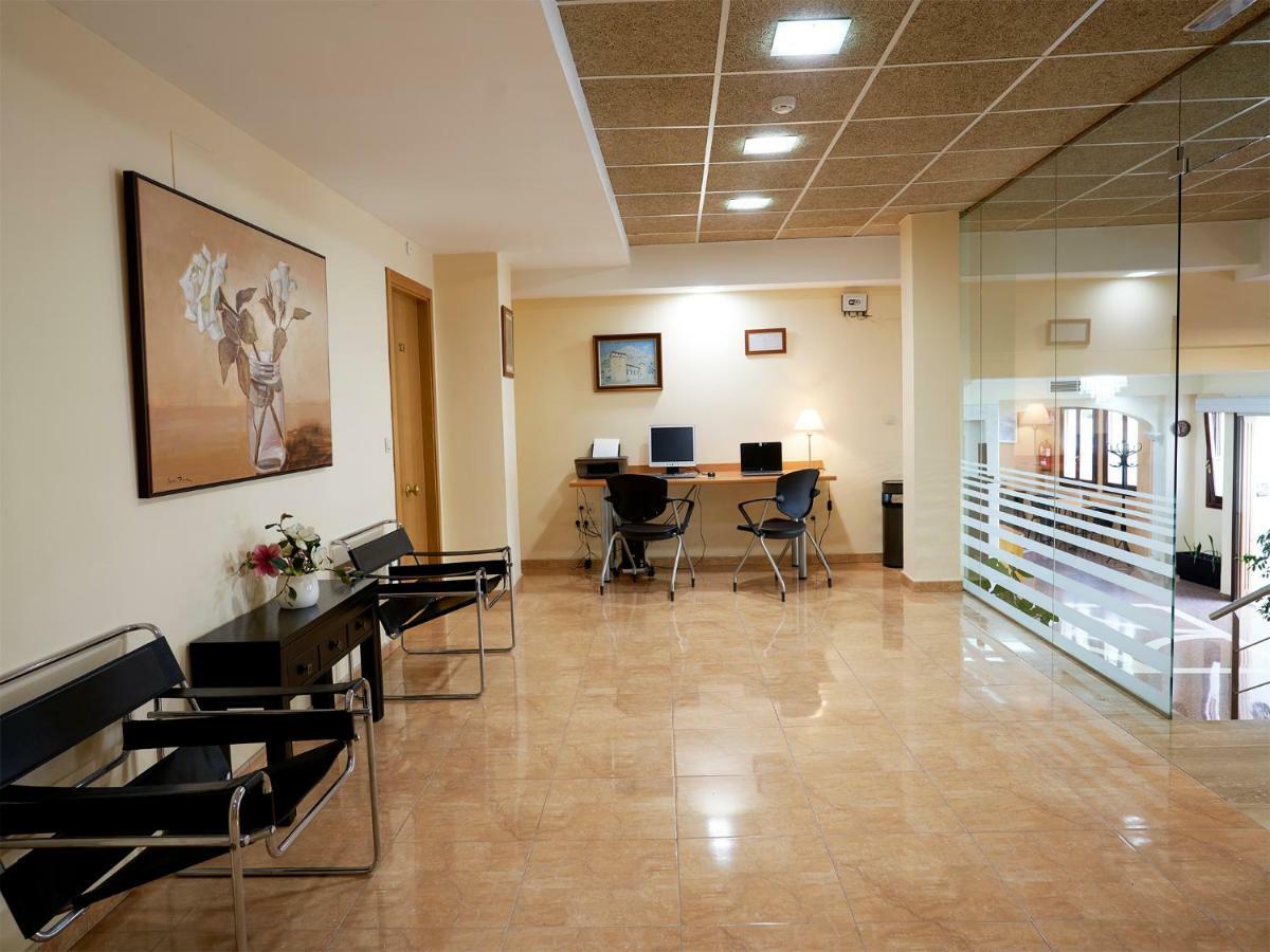 Anna Hotel 2*